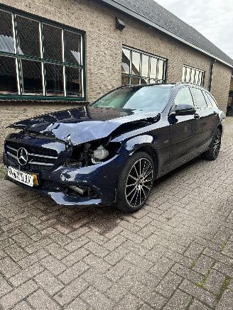 krockskadad bil auto Mercedes C-klasse estate 350 e 2018/1