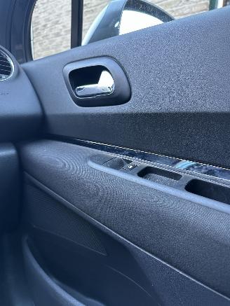 Peugeot 3008 1.6 VTi ST picture 11