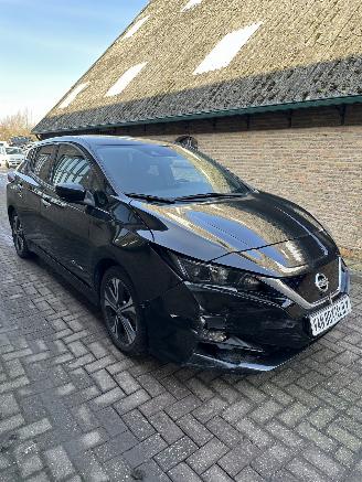 Nissan Leaf N-Connecta 40 kwh picture 3