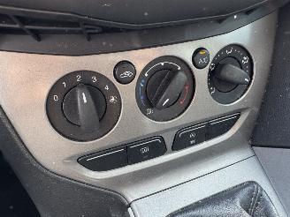 Ford Focus 1.0 Ecoboost Trend! picture 11