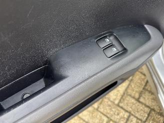 Hyundai I-10 1.1 active cool picture 16