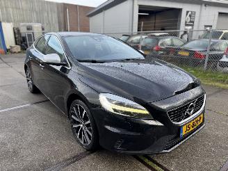 Volvo V-40 2.0 D2 Momentum R-design picture 8