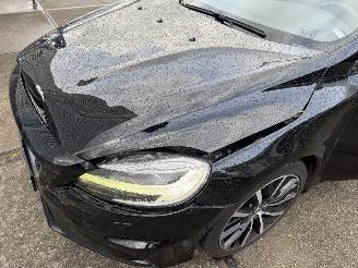 Volvo V-40 2.0 D2 Momentum R-design picture 2