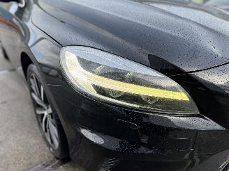 Volvo V-40 2.0 D2 Momentum R-design picture 9