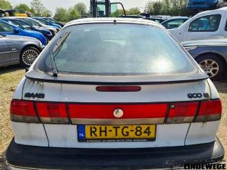 Saab 900 900 II, Hatchback 5-drs, 1993 / 1998 2.0 i,Si 16V picture 14