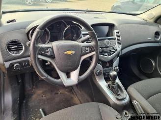 Chevrolet Cruze Cruze (305), Hatchback, 2010 / 2015 1.8 16V VVT picture 6