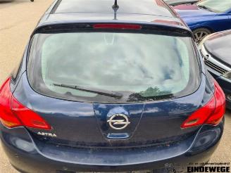 Opel Astra Astra J (PC6/PD6/PE6/PF6), Hatchback 5-drs, 2009 / 2015 1.6 16V Ecotec picture 21