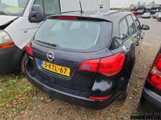 Opel Astra Astra J Sports Tourer (PD8/PE8/PF8), Combi, 2010 / 2015 1.4 16V ecoFLEX picture 3