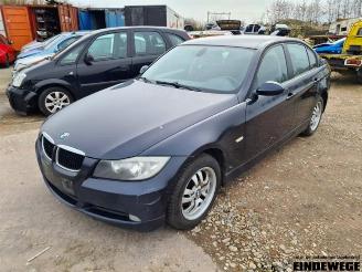 Salvage car BMW 3-serie 3 serie (E90), Sedan, 2005 / 2011 320d 16V Edition Fleet 2006/4