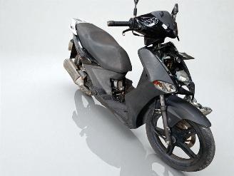 Avarii scootere Kymco  125 AGILITY 2010/7