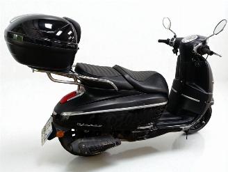 krockskadad bil motor Peugeot  50 DJANGO 2020/10