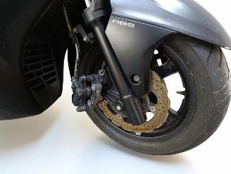 Kawasaki  J 300 picture 13