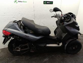 dommages scooters Piaggio  500 MP3 2012/5