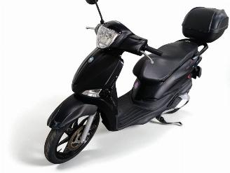 Piaggio  LIBERTY MODEL ABS picture 2