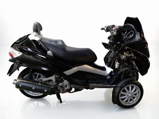 damaged scooters Piaggio  MP3 2010/6