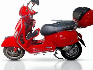 Piaggio  GTS -VESPA picture 2