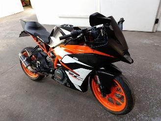 skadebil motor KTM  RC 390 2018/6