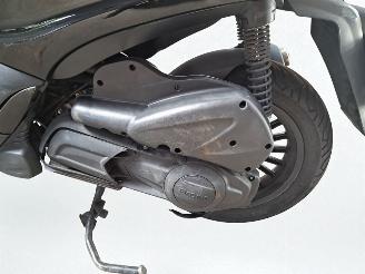 Piaggio  BEVERLY picture 10