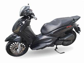 Piaggio  BEVERLY picture 2