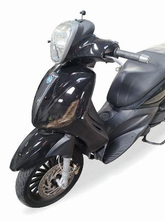 Piaggio  BEVERLY picture 4