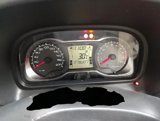 Suzuki  BURGMAN picture 6