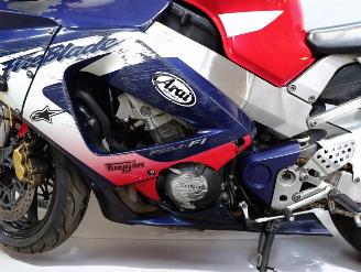 Honda CBR 900 RR picture 4