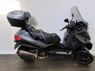 damaged scooters Piaggio  MP3 2012/11