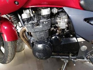 Kawasaki ZR - 7 S picture 8