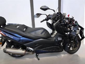 dommages scooters Yamaha  XMAX 2018/12