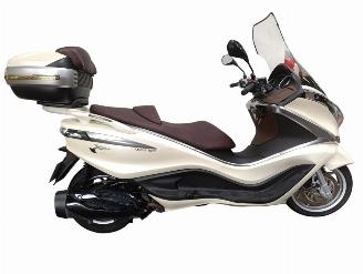 danneggiata scooter Piaggio X10  2015/9