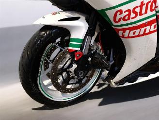 Honda CBR 900  picture 16