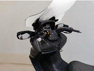 Suzuki  BURGMAN picture 17