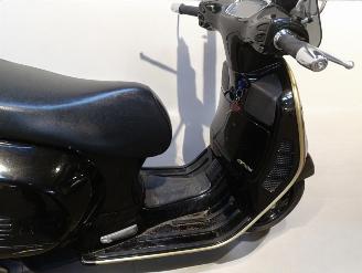 Piaggio  GTS VESPA picture 10