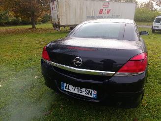 Opel Astra H TWINTOP CABRIOLET 1.9 CDTI- 16V TURBO picture 23