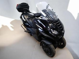 uszkodzony skutery Peugeot  METROPOLIS 2023/11