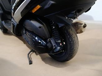 Peugeot  METROPOLIS picture 7