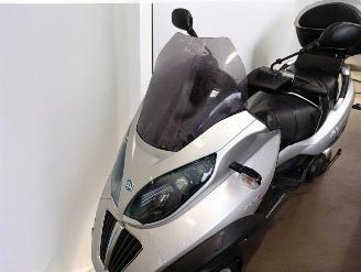 Piaggio  MP3 picture 21