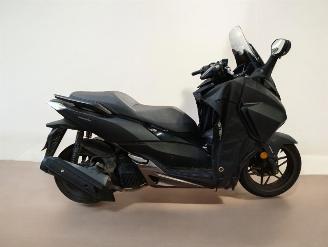 Vaurioauto  scooters Honda  FORZA 2017/7
