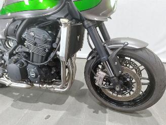 Kawasaki Z 900 RS picture 4
