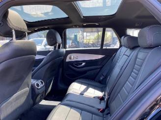 Mercedes E-klasse 300 T AMG Lin *PANO - NAVI - KAM* picture 15