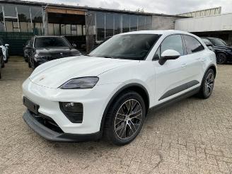 Porsche Macan 4 *PANO - BOSE - NAVI - KAM* picture 3