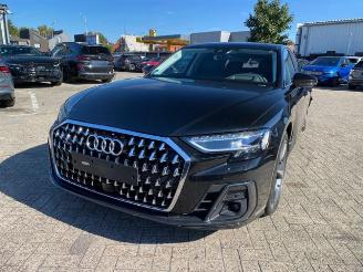 krockskadad bil auto Audi A8 L 60 TFSIe quattro * PANO - KAM - B&O - HUD * 2023/10