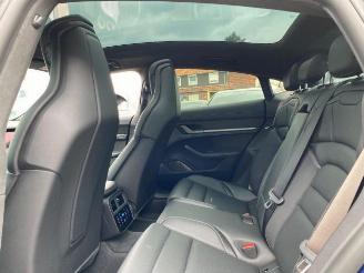 Porsche Taycan Turbo S *HEAD-UP -PANO -PCCB* picture 26