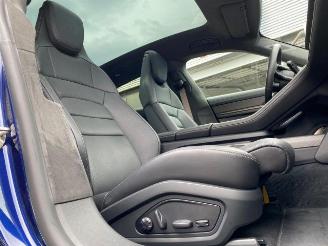 Porsche Taycan Turbo S *HEAD-UP -PANO -PCCB* picture 18