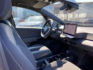 Volkswagen ID.3 Pro Performance Business picture 23