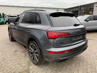 damaged passenger cars Audi Q5 45 TFSI quattro S line * HUD - PANO- AHK * 2023/8