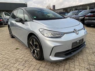 krockskadad bil auto Volkswagen ID.3 Pro Goal *HEAD-UP - 360 KAM - NAVI* 2025/2