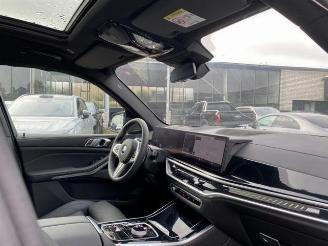 BMW X5 M60i xDrive *HEAD UP - PANO - AHK - KAM* picture 19