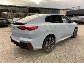 BMW iX2 eDrive20 M Sport *PANO - AHK - KAM - NAVI* picture 4