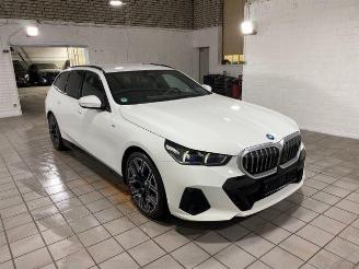 krockskadad bil auto BMW i5 eDrive40 Touring M Sport HUD/360/H&K/NAVI 2025/7